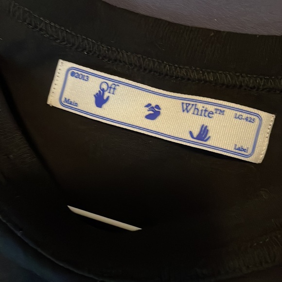 Authentic OFF-WHITE Galaxy Brushed T-shirt - Picture 5 of 9